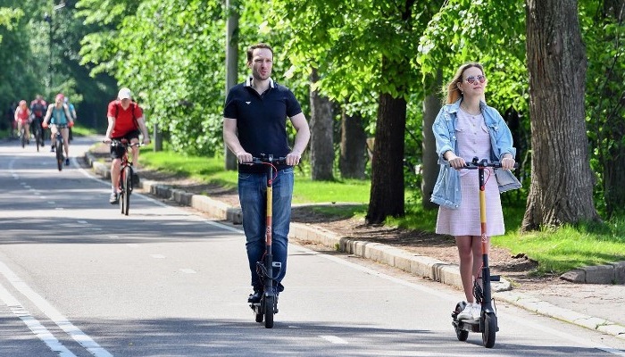 В парках Москвы открылись пункты проката летнего спортивного инвентаря